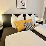 Design Daisy - Modern, Zentral, Kaffeebar
