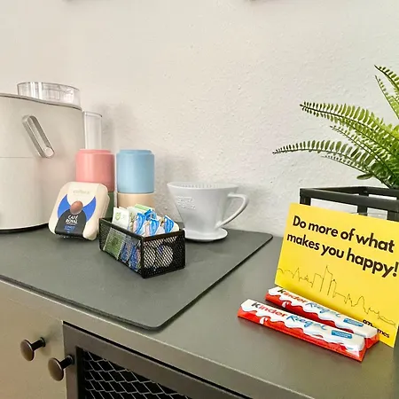 Design Daisy - Modern, Zentral, Kaffeebar Apartamento *