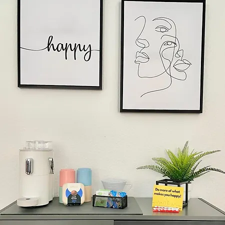 Design Daisy - Modern, Zentral, Kaffeebar *